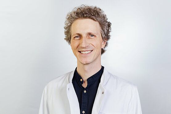 Portraitaufnahme Dr. med. Jakob Schöttle