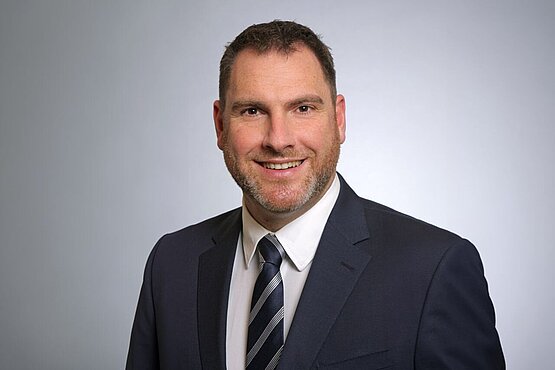 Portraitaufnahme Prof. Dr. med. Joachim Erlenwein