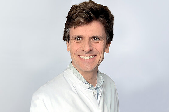 Portraitaufnahme PD Dr. med. Julian Zimmermann